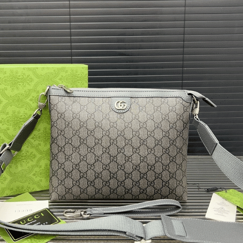 Gucci Gg Supreme Messenger Bag Black 11.8 Inches