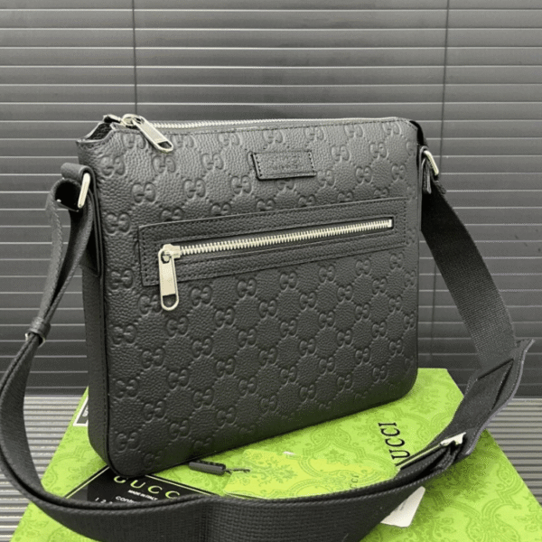 Gucci Gg Supreme Flap Messenger Bag Black 10 Inches