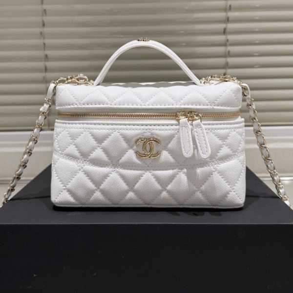 Chanel Vanity With Chain White 7.9 Inches
