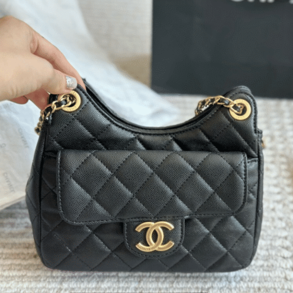 1-309 Chanel 22 Hobo/Shoulder Bag With Flap Pocket Black 7.5 Inches