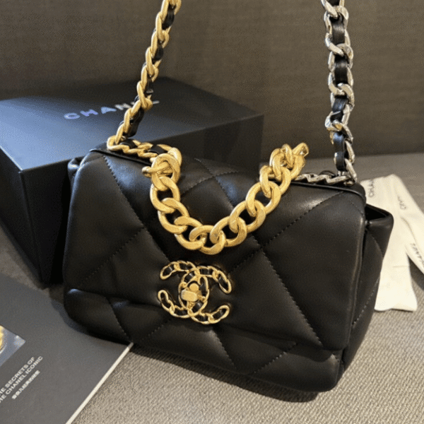 Chanel 19 Flap Bag Black 7.9 Inches AS1160-B04852-94305