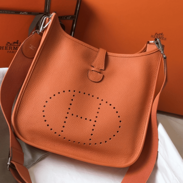 Hermès Evelyne Bag III 29 PM Orange 11 Inches