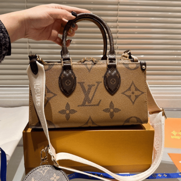 Louis Vuitton Onthego MM Monogram Tote 9.8 Inches