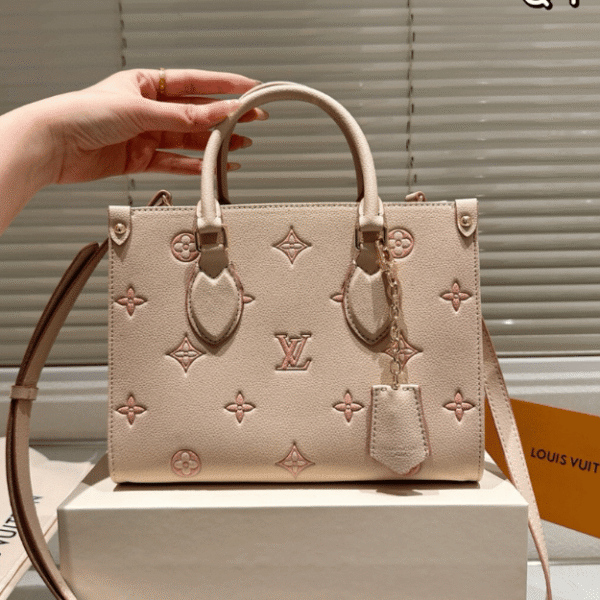 Louis Vuitton Onthego Small Strawberry Cream Monogram 9.8 Inches M14403
