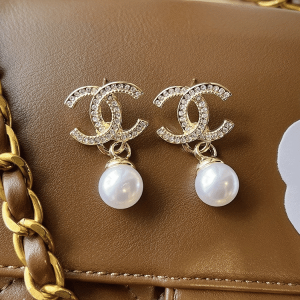 Chanel Cc Logo Drop Earrings With Pearls Gold-Tone