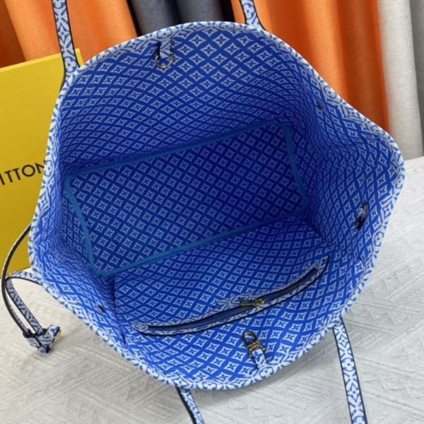 112-1 Louis Vuitton Neverfull By The Pool MM Blue 12.2 Inches M22979