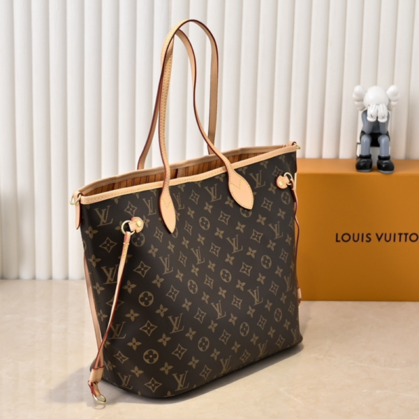Louis Vuitton Neverfull Bandoulière Inside Out MM Yellow 12.2 Inches M12779