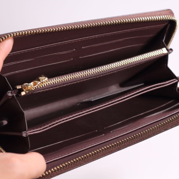 Louis Vuitton Zippy Wallet Monogram Vernis Amarante 7.5 Inches M91457