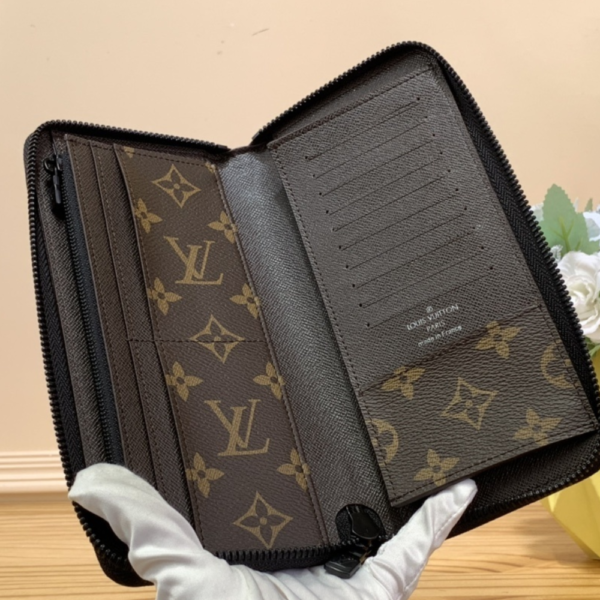 Louis Vuitton Zippy Vertical Wallet Monogram Blue 7.9 Inches M82799