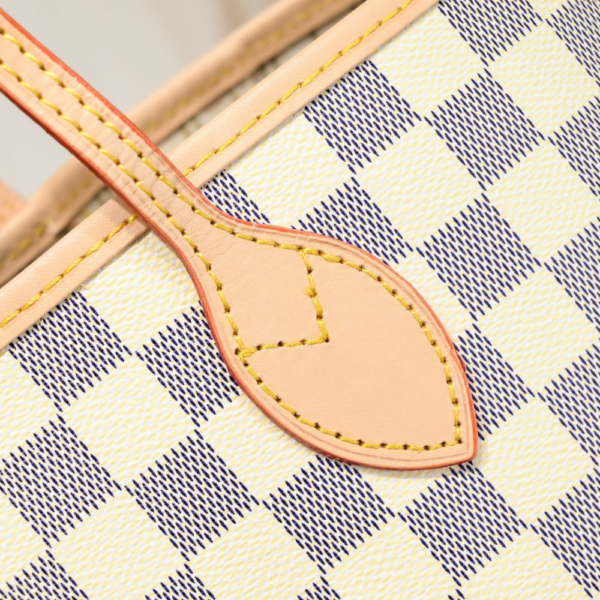 Louis Vuitton Neverfull MM Beige 12.2 Inches N40604