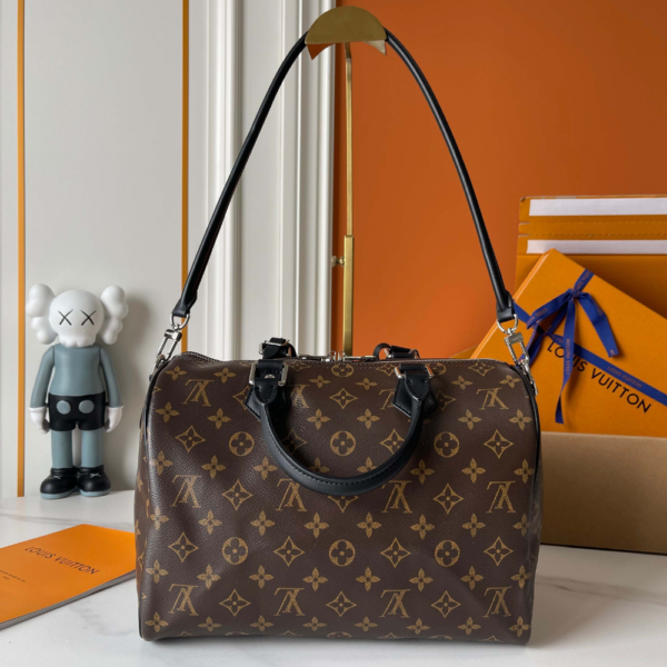 157 Louis Vuitton Speedy Soft 30 Dark 11.8 Inches M12243