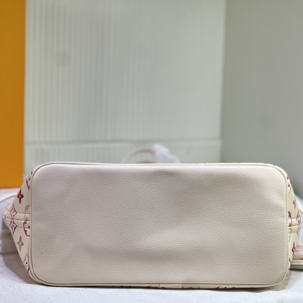 Louis Vuitton Neverfull MM Monogram Multicolor 12.2 Inches N40604