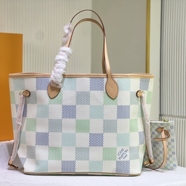 Louis Vuitton Neverfull MM Blue 12.2 Inches N40668