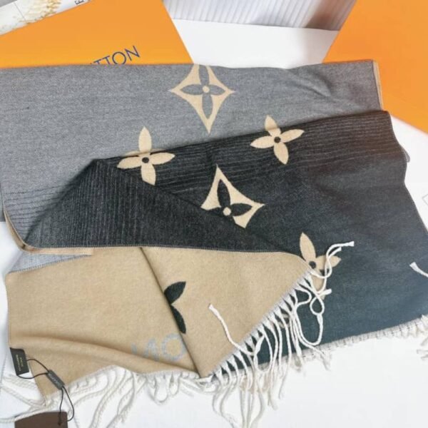 Louis Vuitton Gradient Shawl 74.8 Inches