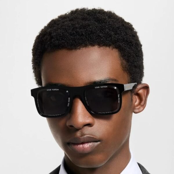 2-11-2.jpg Louis Vuitton LV Super Vision Daily Large Square Sunglasses Black Z2877U