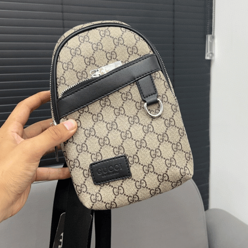 Gucci Gg Supreme Chest Bag Beige 11 Inches