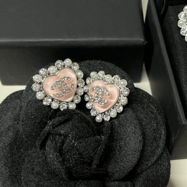2-144.jpg Chanel Heart Motif And Crystal Earrings Pink