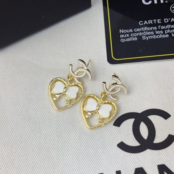 2-156-1.jpg Chanel Metal Enamel Cc Heart Drop Earrings Gold ABF305 B19851 NAFGV