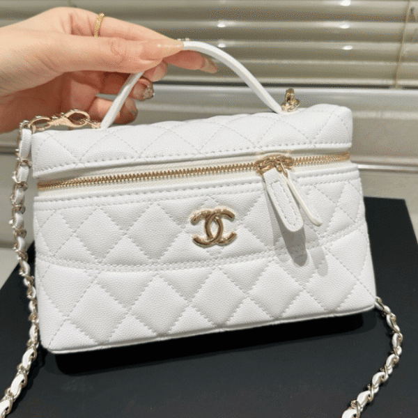 Chanel Vanity With Chain White 7.9 Inches