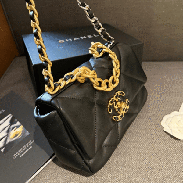 Chanel 19 Flap Bag Black 7.9 Inches AS1160-B04852-94305