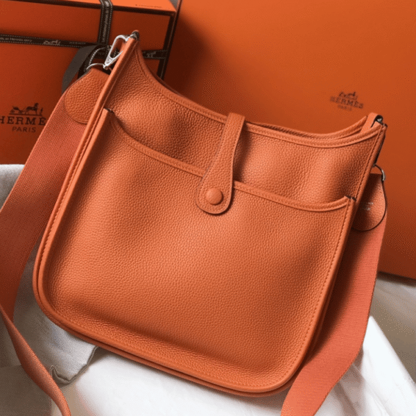 Hermès Evelyne Bag III 29 PM Orange 11 Inches