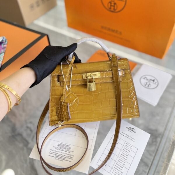 Hermes Mini Kelly 20 Alligator Gold Hardware Brown 8.7 Inches