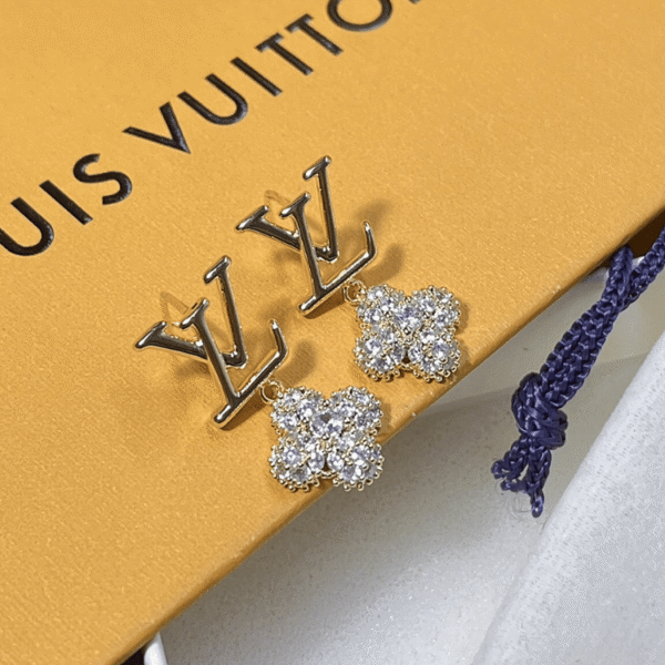 Louis Vuitton Lv & V Flower Drop Earrings Gold-Tone