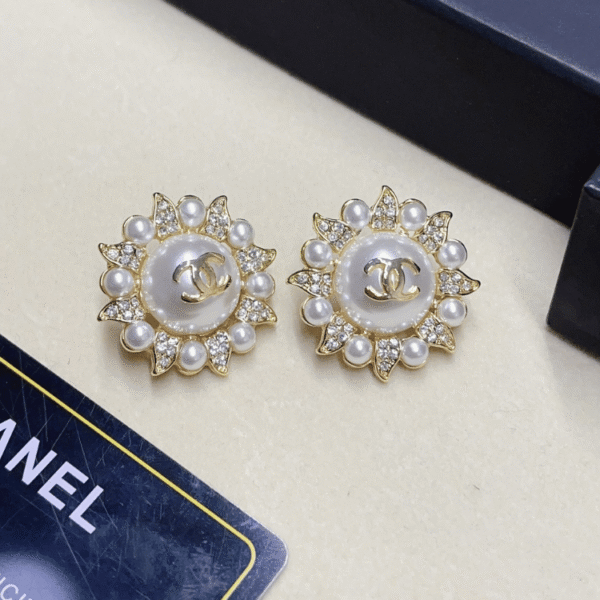 2-496.png Chanel Cc Logo Sunburst Stud Earrings With Pearls And Rhinestones Gold-Tone
