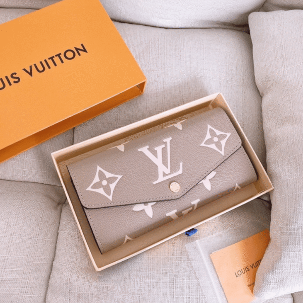 Louis Vuitton Sarah Wallet Tourterelle Gray Monogram 7.5 Inches M81049