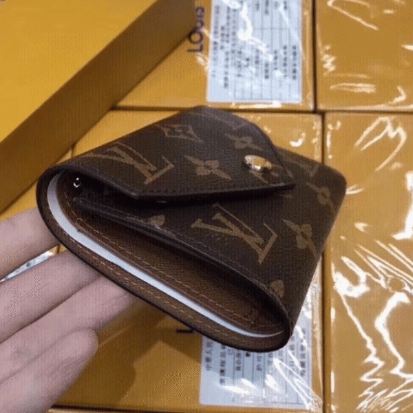 2-525 Louis Vuitton Victorine Wallet Monogram 4.7 Inches M62472