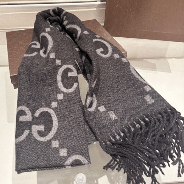 2-540.png Gucci Monogram Wool Scarf Grey/Black 70.8 Inches