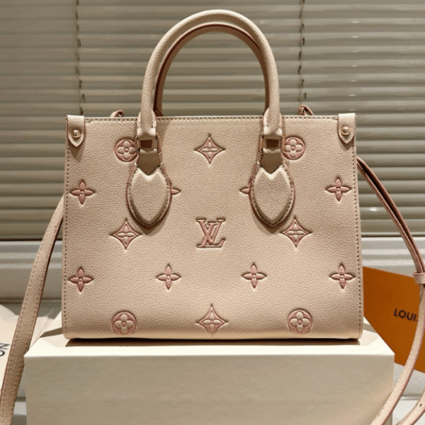 Louis Vuitton Onthego Small Strawberry Cream Monogram 9.8 Inches M14403
