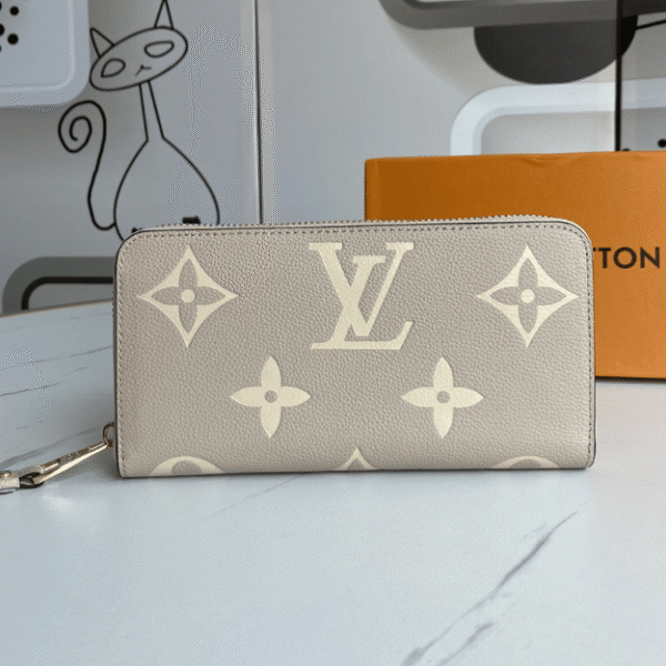 Louis Vuitton Zippy Wallet Bicolor Taupe/Beige 7.7 Inches M14229