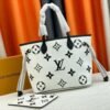 Louis Vuitton Neverfull MM Begie And Black 12.2 Inches M46039