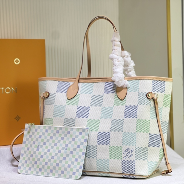Louis Vuitton Neverfull MM Blue 12.2 Inches N40668
