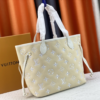 207-1 Louis Vuitton Neverfull MM Monogram Giant By The Pool White On Beige 12.2 Inches M22838