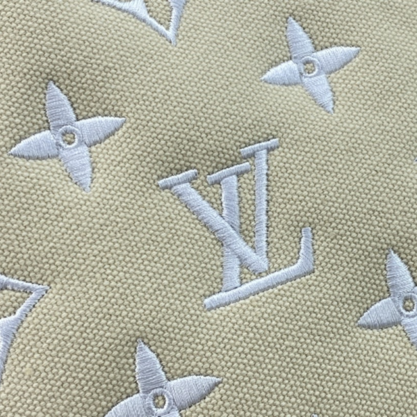 209-1 Louis Vuitton Neverfull MM Monogram Giant By The Pool White On Beige 12.2 Inches M22838