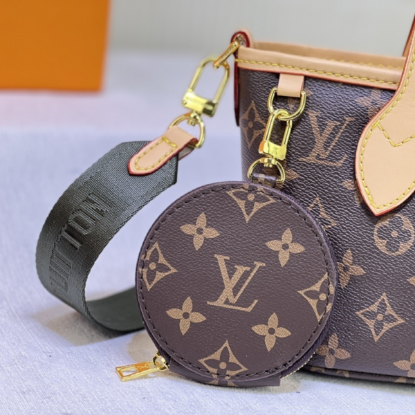 Louis Vuitton Neverfull BB Monogram Brown 9.4 Inches M46705