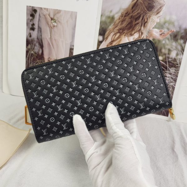 Louis Vuitton Zippy Round Long Wallet Nanogram Black 7.7 Inches M82233