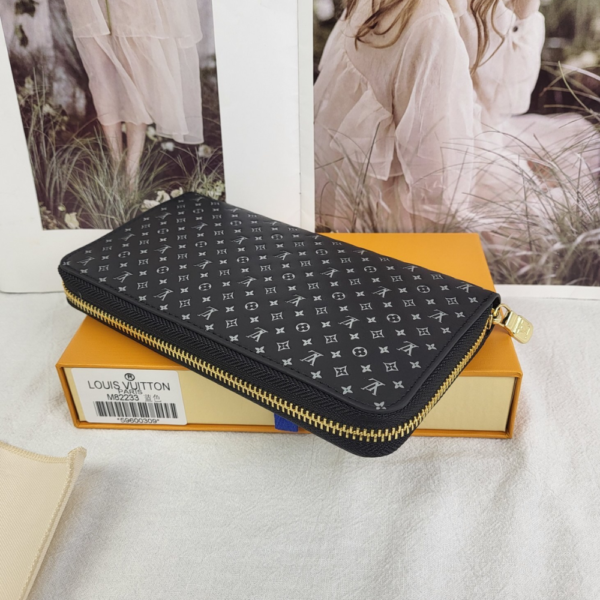 Louis Vuitton Zippy Round Long Wallet Nanogram Black 7.7 Inches M82233
