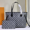 Louis Vuitton Neverfull MM Grey 12.2 Inches M21465
