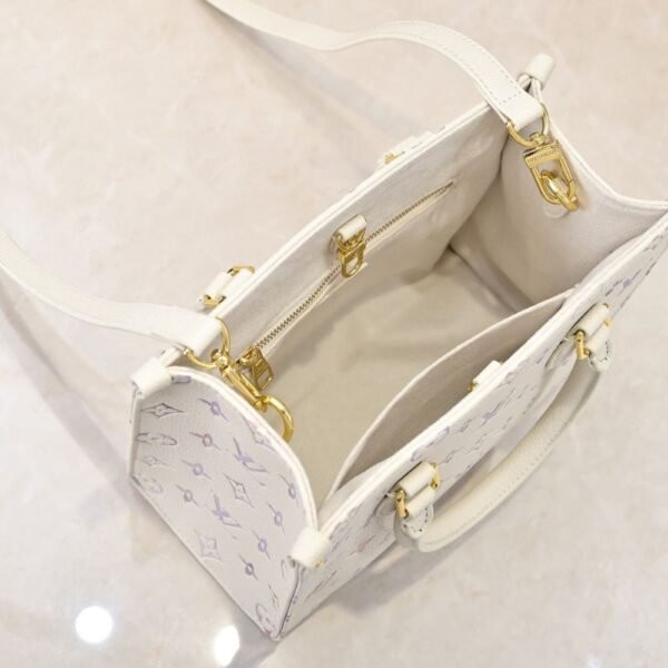 Louis Vuitton Onthego PM Cream 9.8 Inches M25770