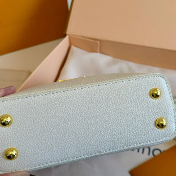 Louis Vuitton Capucines Nano White 7.9 Inches