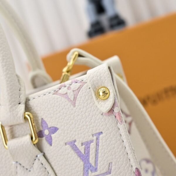 Louis Vuitton Onthego PM Cream 9.8 Inches M25770