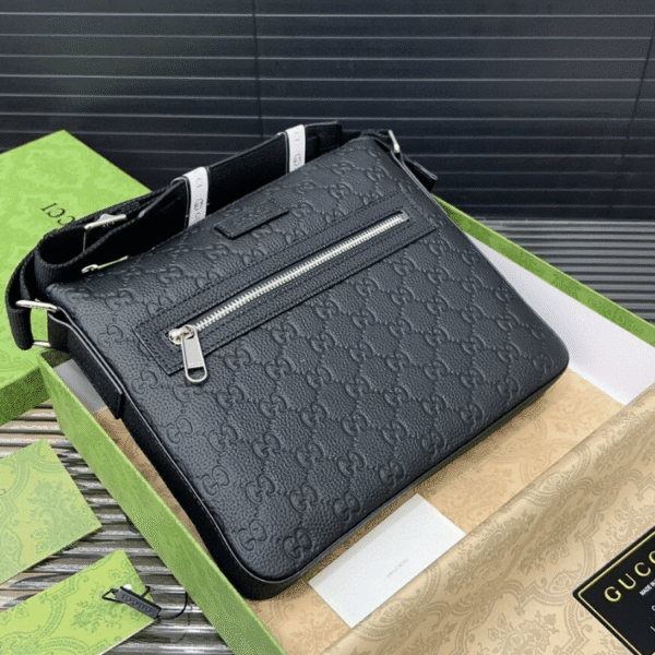Gucci Gg Supreme Flap Messenger Bag Black 10 Inches
