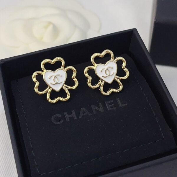 Chanel Stud Earrings In Gold Metal ABF311 B19851 NAFGV