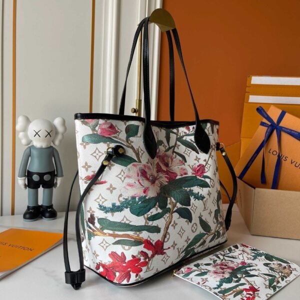 Louis Vuitton Neverfull MM Monogram Canvas Dune 32Cm