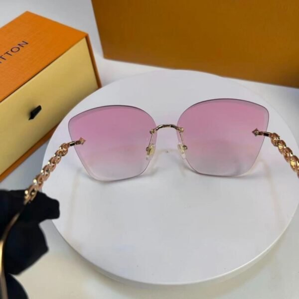 3-23-1.jpg Louis Vuitton LV Jewel Round Cat Eye Sunglasses Pink Gold Z2682U