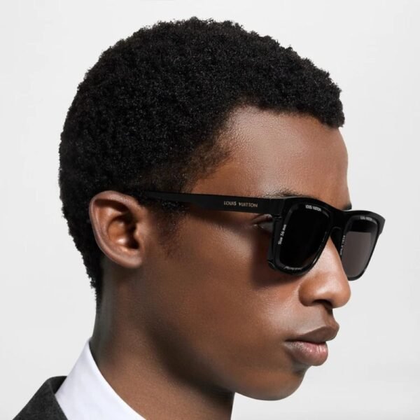 3-25.jpg Louis Vuitton LV Super Vision Daily Large Square Sunglasses Black Z2877U