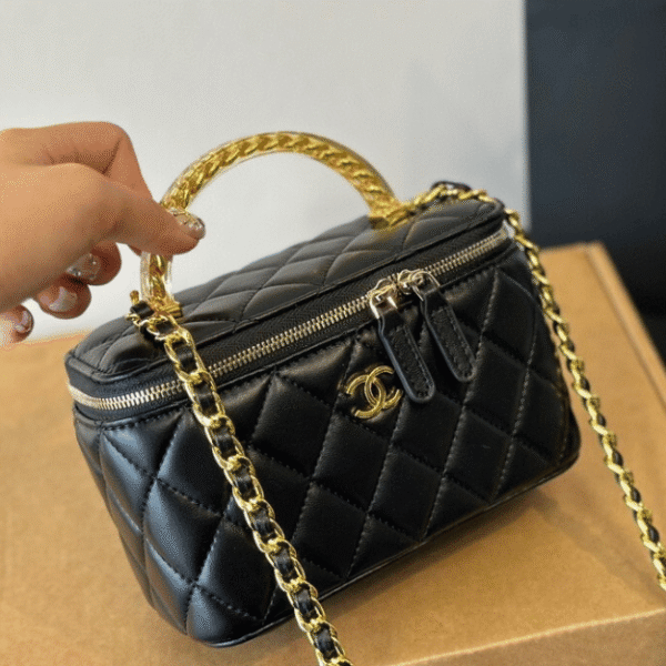 Chanel Mini Vanity Case With Top Handle Black 6.3 Inches